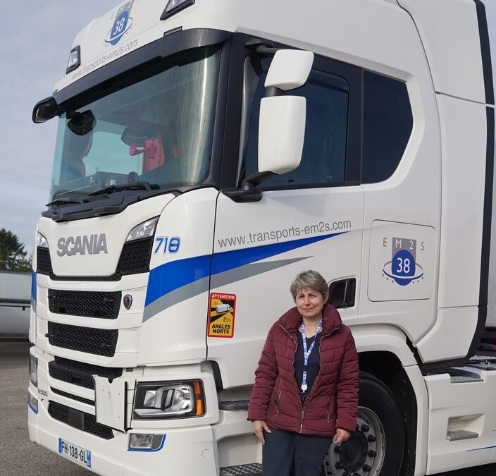 BIENVENUE À ANNE-MARIE NOTRE PREMIÈRE CONDUCTRICE PL CLASSE 7